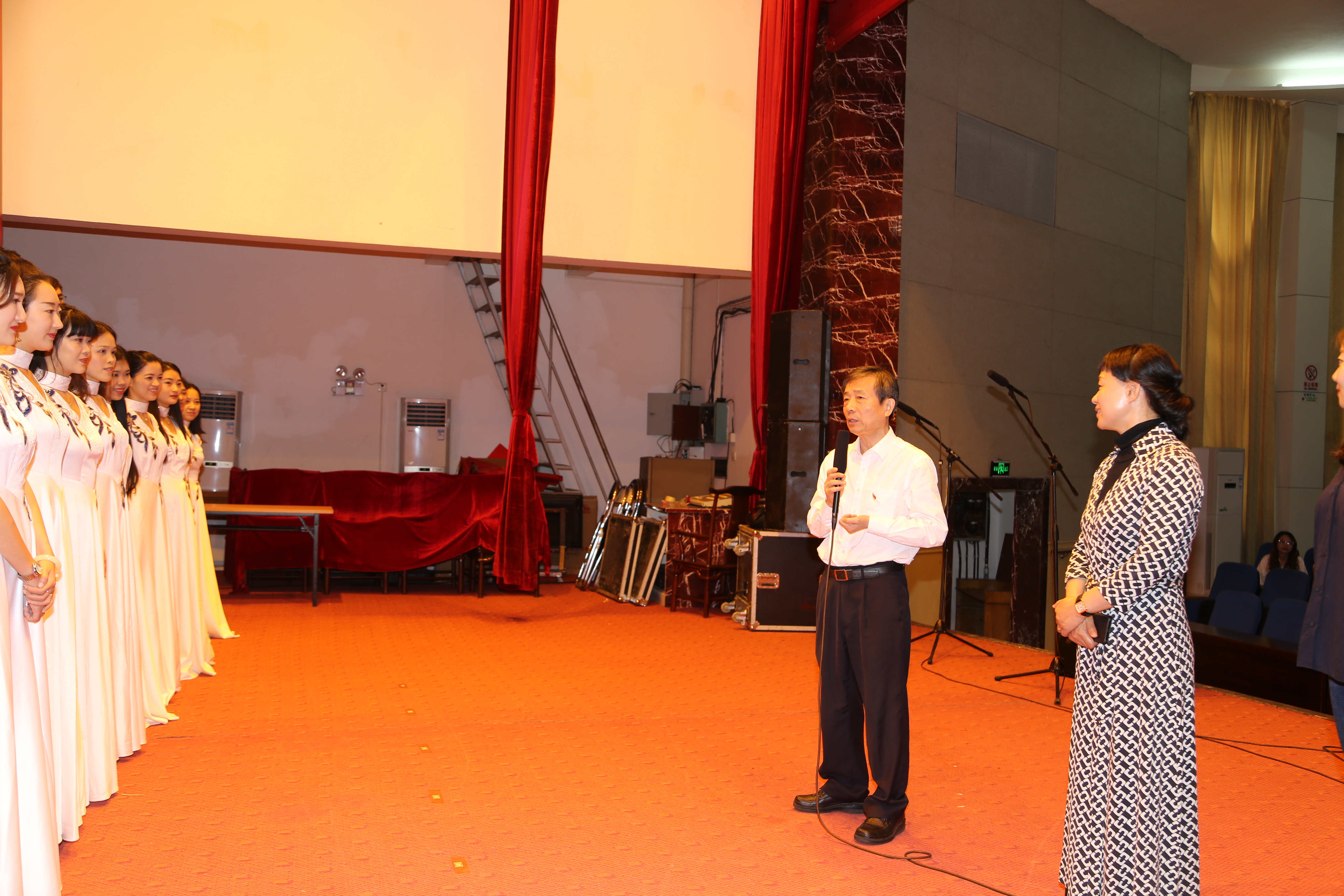 海南省農(nóng)村信用社榮獲省國資系統(tǒng)“勇當先鋒，做好表率”歌詠比賽復(fù)賽第一名