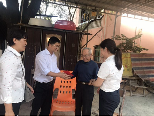 樂東聯(lián)社開展2019年“春節(jié)送溫暖” 走訪慰問活動(dòng)