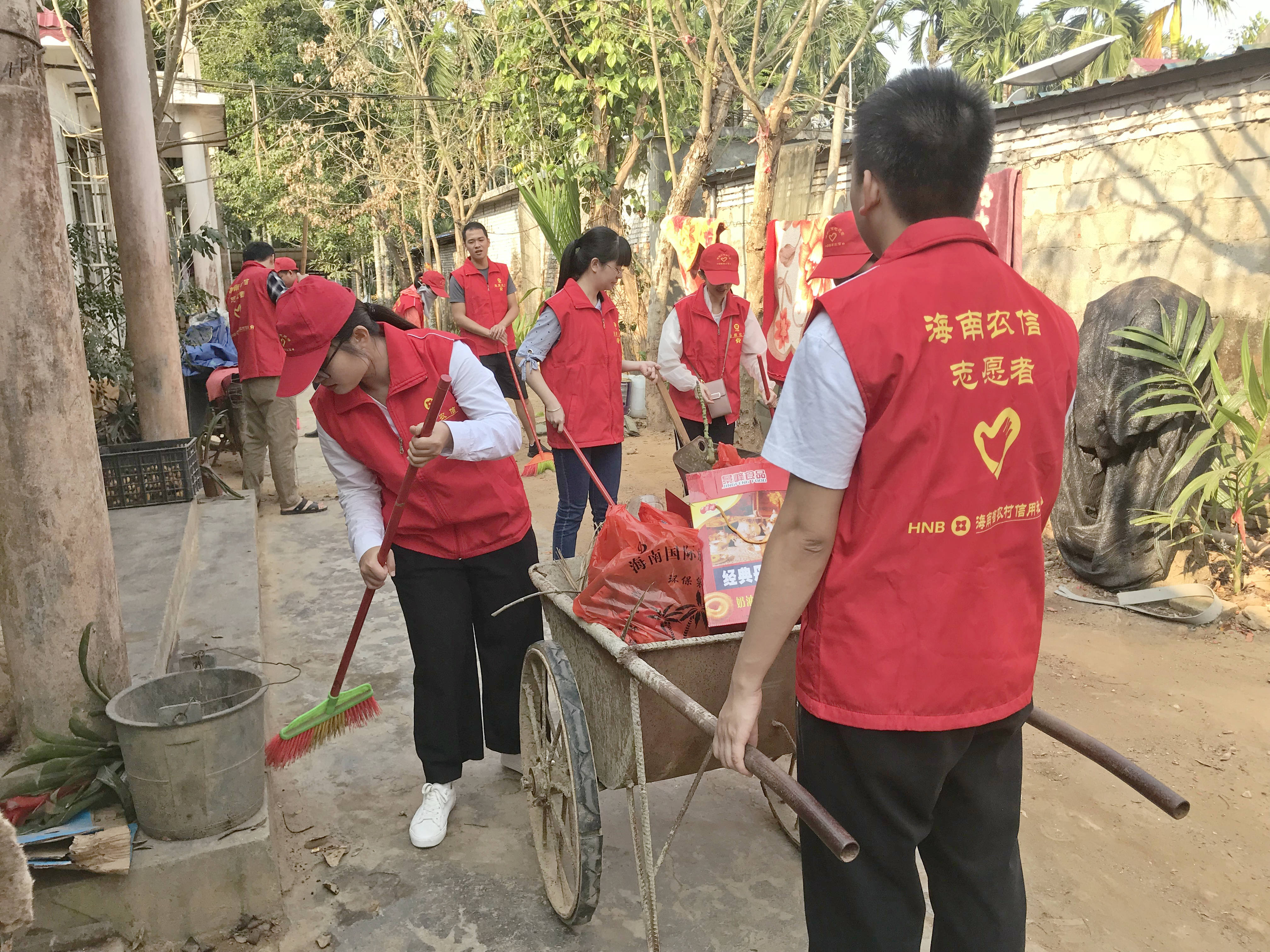 五指山聯(lián)社團(tuán)總支開(kāi)展“3·5”學(xué)雷鋒志愿服務(wù)活動(dòng)