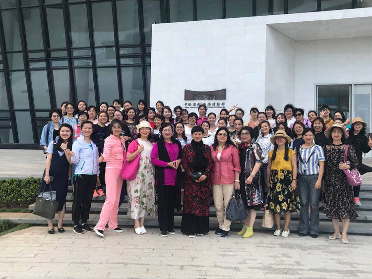 省聯(lián)社“三八”婦女節(jié)活動(dòng)在瓊海舉行