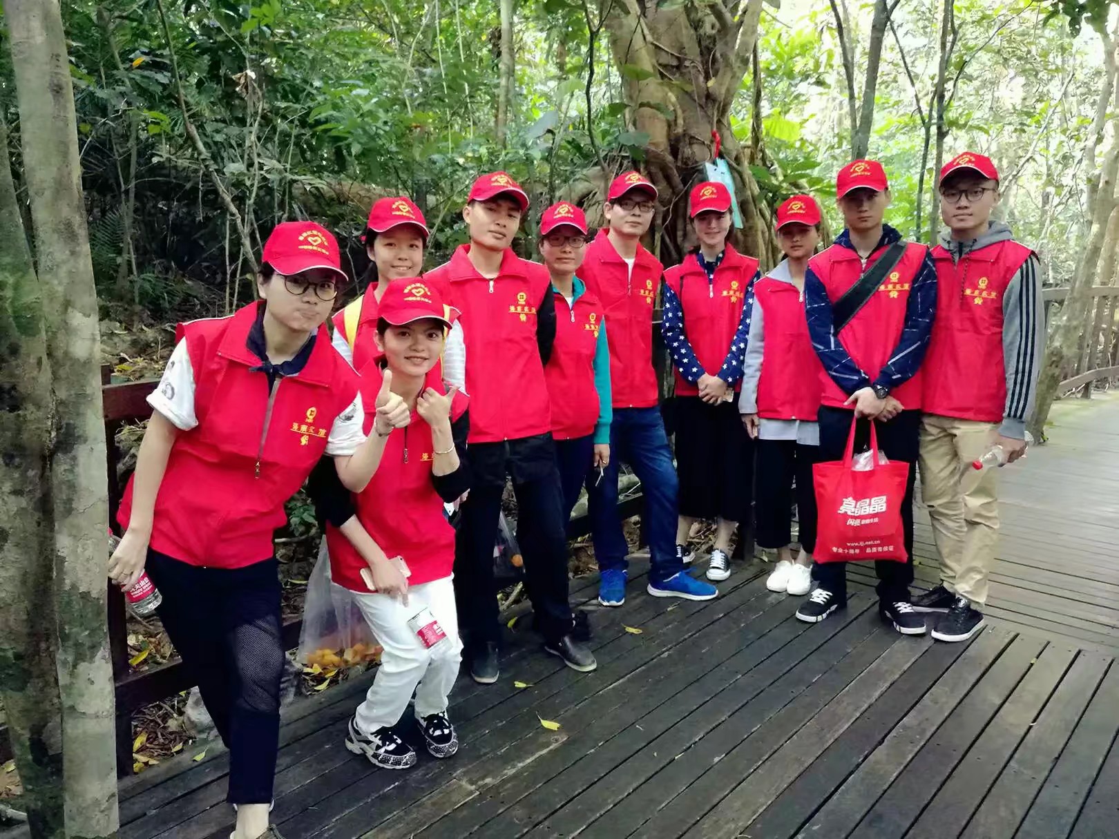 【最美農信人】不一樣的五四紅旗團支部—保亭聯(lián)社團總支