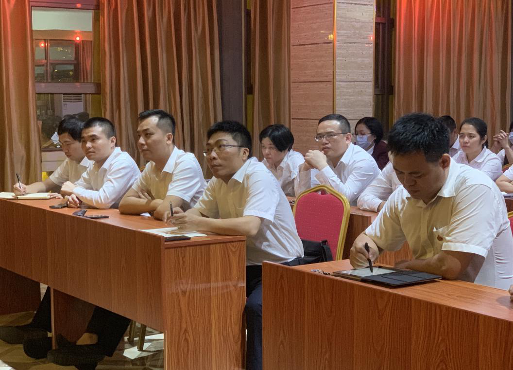 屯昌農(nóng)商銀行開展2021年第一期金融英語(yǔ)培訓(xùn)