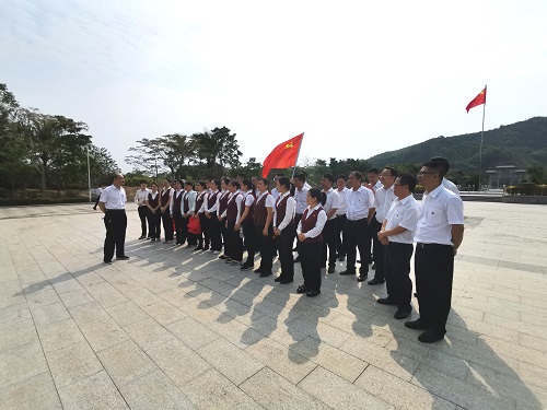 五指山聯(lián)社開展“緬懷革命先烈 牢記初心使命”主題黨日活動