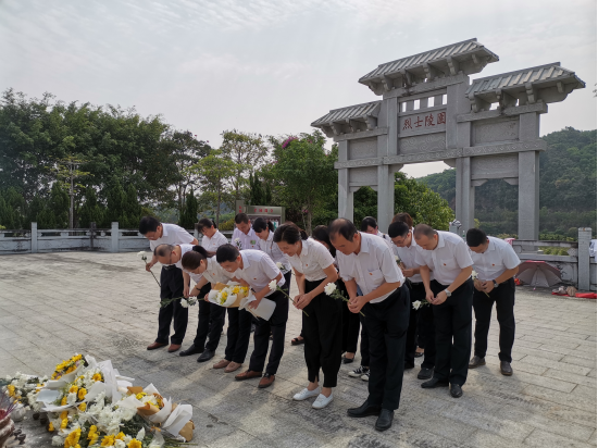 樂東聯(lián)社開展“清明祭英烈”活動