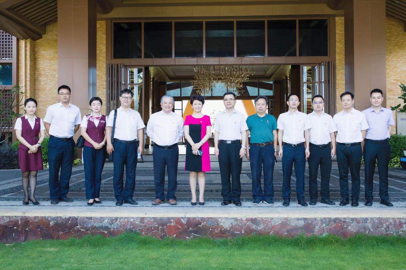 銀企結(jié)對聚合力，黨建共建促發(fā)展 —三亞農(nóng)商銀行與中交海投舉行黨建聯(lián)建簽約儀式