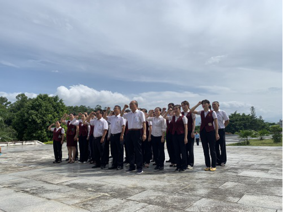 （黨史學(xué)習(xí)教育）五指山聯(lián)社赴白沙起義紀(jì)念園開展慶祝建黨100周年主題黨日活動