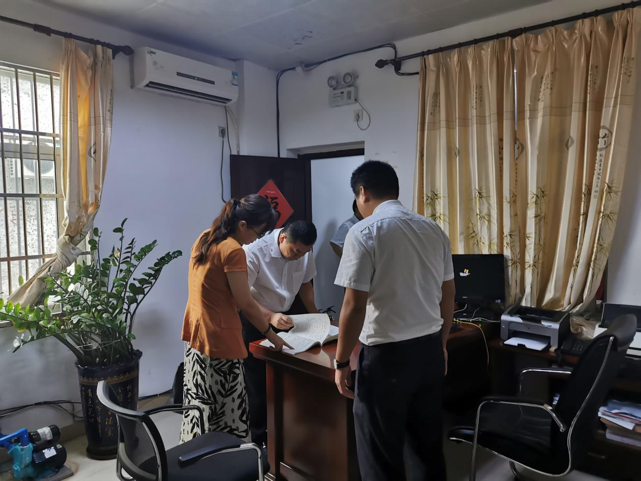 省聯(lián)社黨委委員、副主任韓青一行赴澄邁農(nóng)商銀行開展調(diào)研