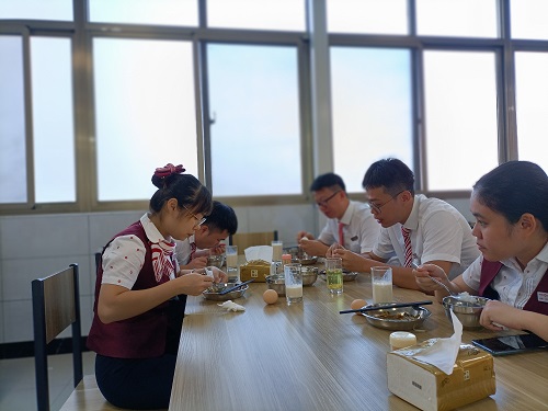 瓊海農(nóng)信新建員工食堂開業(yè)