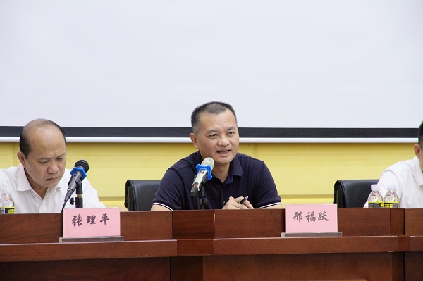 省聯(lián)社風(fēng)險(xiǎn)總監(jiān)邢福躍深入樂東聯(lián)社開展調(diào)研督導(dǎo)工作