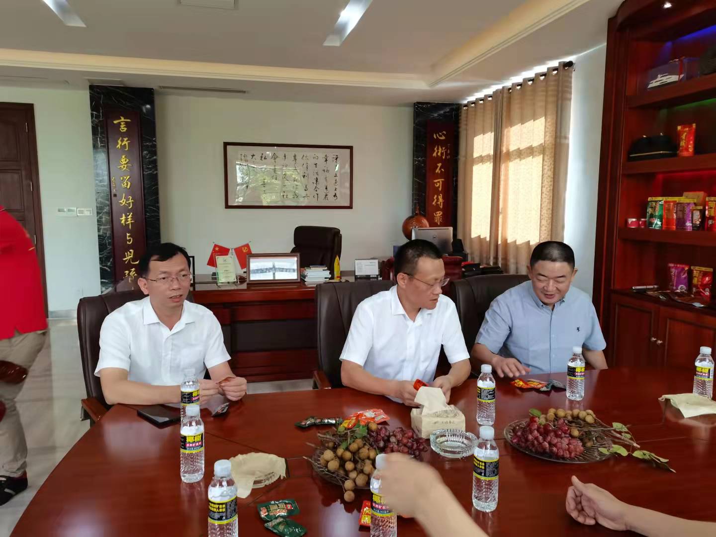 省聯(lián)社黨委副書記王紹文赴萬寧調(diào)研