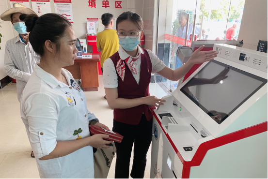 我為群眾辦實事|東方聯(lián)社全部網(wǎng)點均實現(xiàn)即時制卡功能