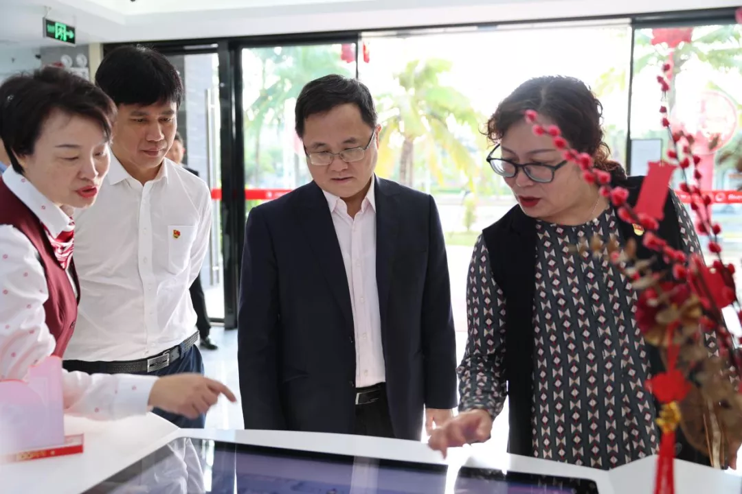 省聯(lián)社領(lǐng)導(dǎo)率隊(duì)到海口聯(lián)社調(diào)研指導(dǎo)工作