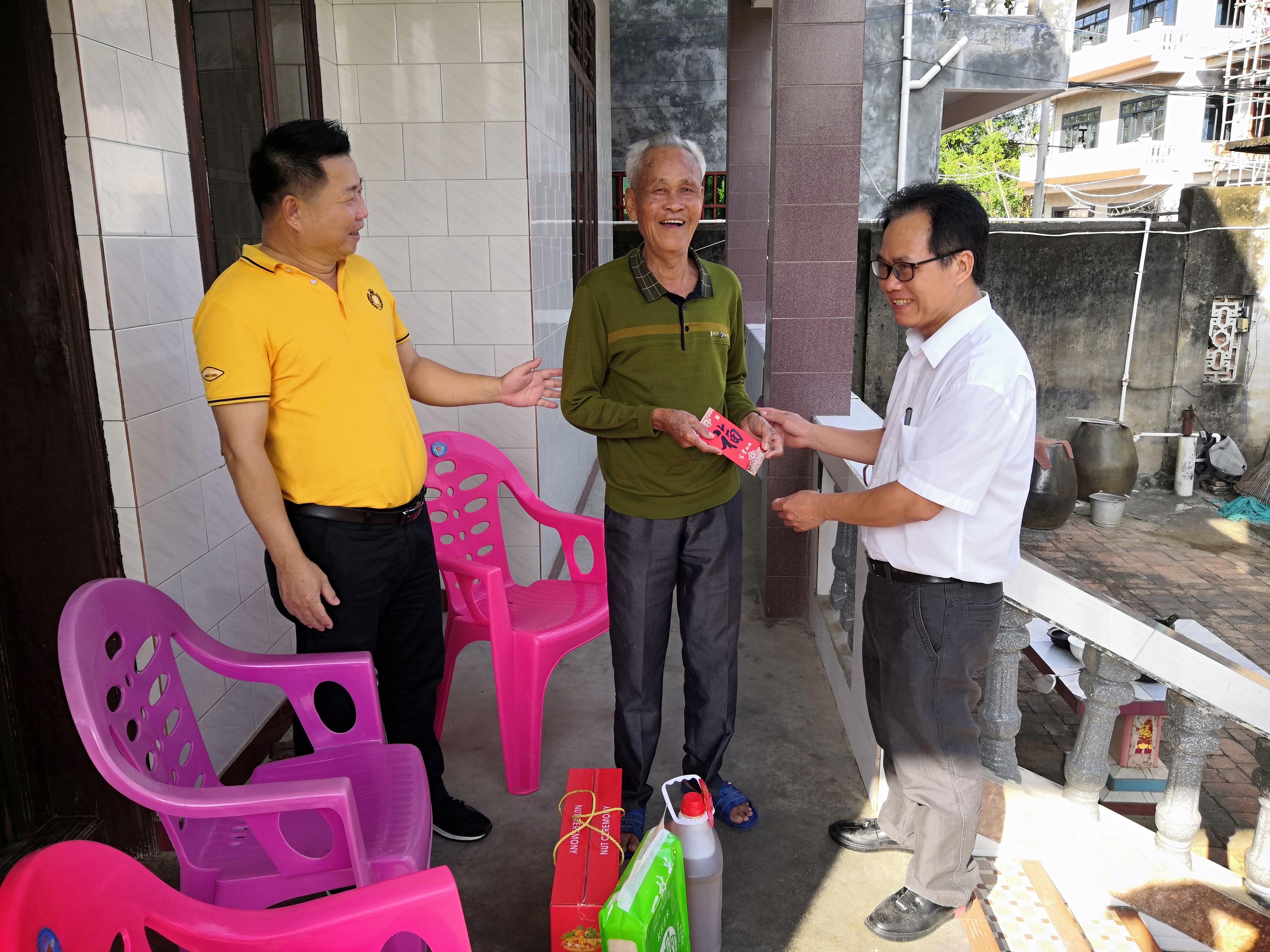 春節(jié)慰問送真情，濃濃關(guān)懷暖人心 ——陵水聯(lián)社開展春節(jié)走訪慰問活動(dòng)