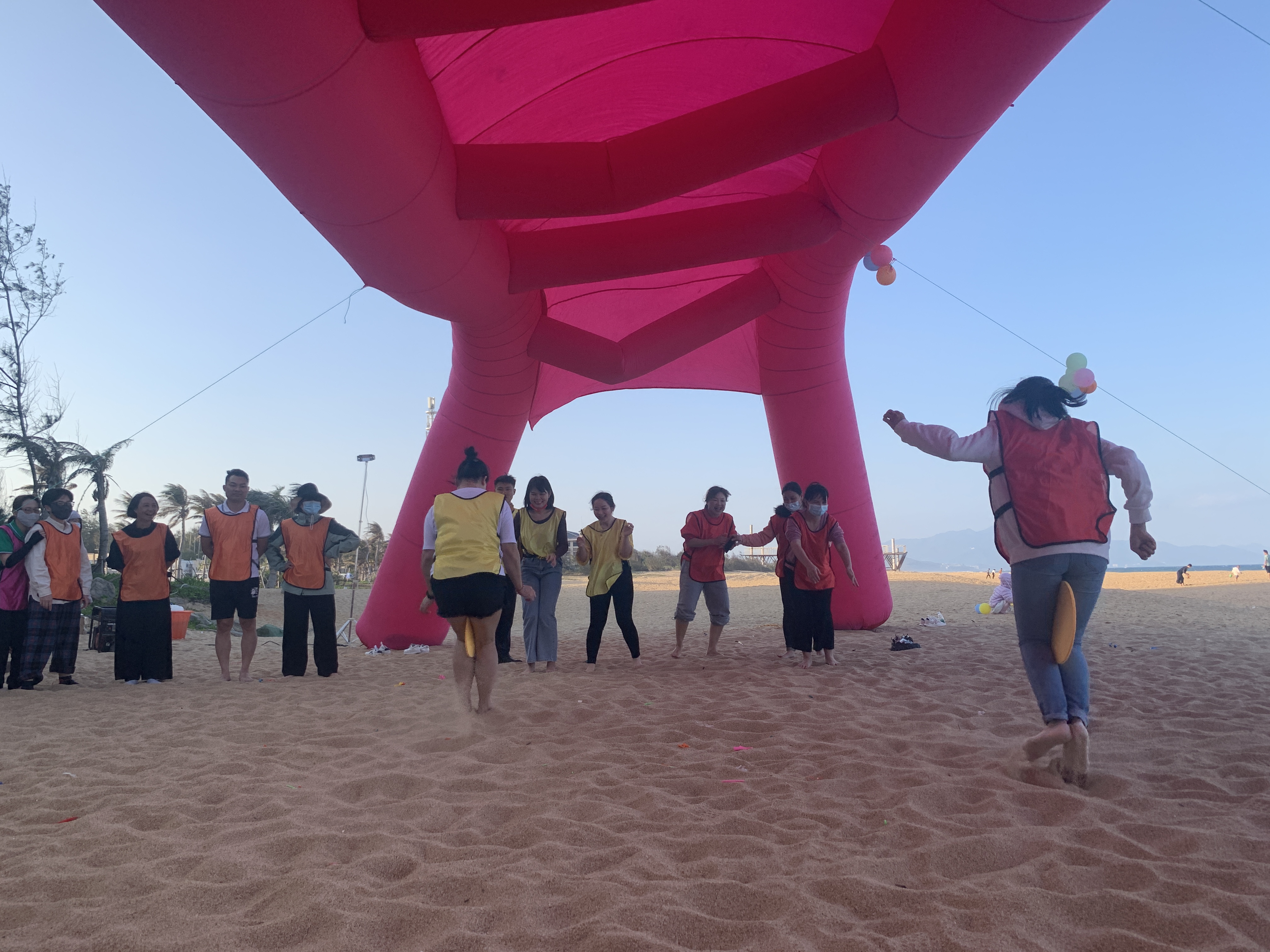 陵水聯(lián)社開展“逐夢(mèng)自貿(mào)港 巾幗綻芳華 奉獻(xiàn)助未來(lái)” 2022年三八婦女節(jié)主題活動(dòng)