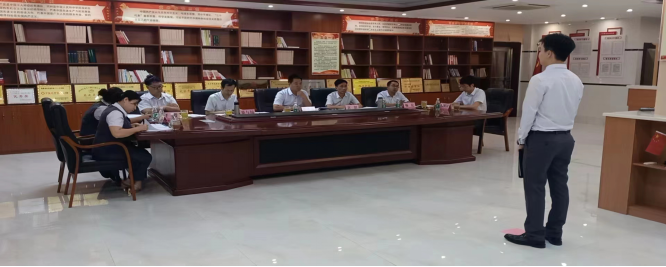 東方聯(lián)社組織開展中層干部競聘會