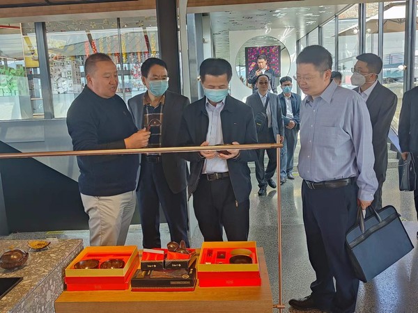 中國人民銀行?？谥行闹蟹疥啃虚L一行 到儋州開展金融支持農(nóng)業(yè)產(chǎn)業(yè)發(fā)展調(diào)研