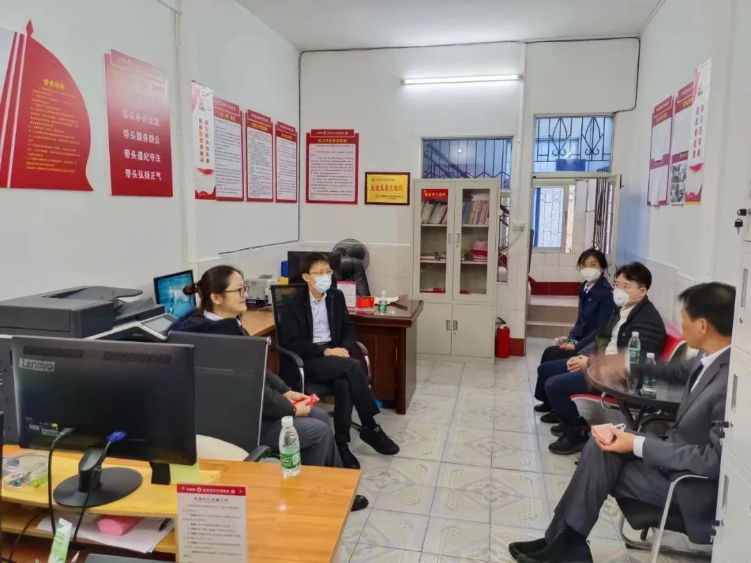 省聯(lián)社黨委班子成員開(kāi)展走訪慰問(wèn)生活困難黨員、老黨員和老干部活動(dòng)