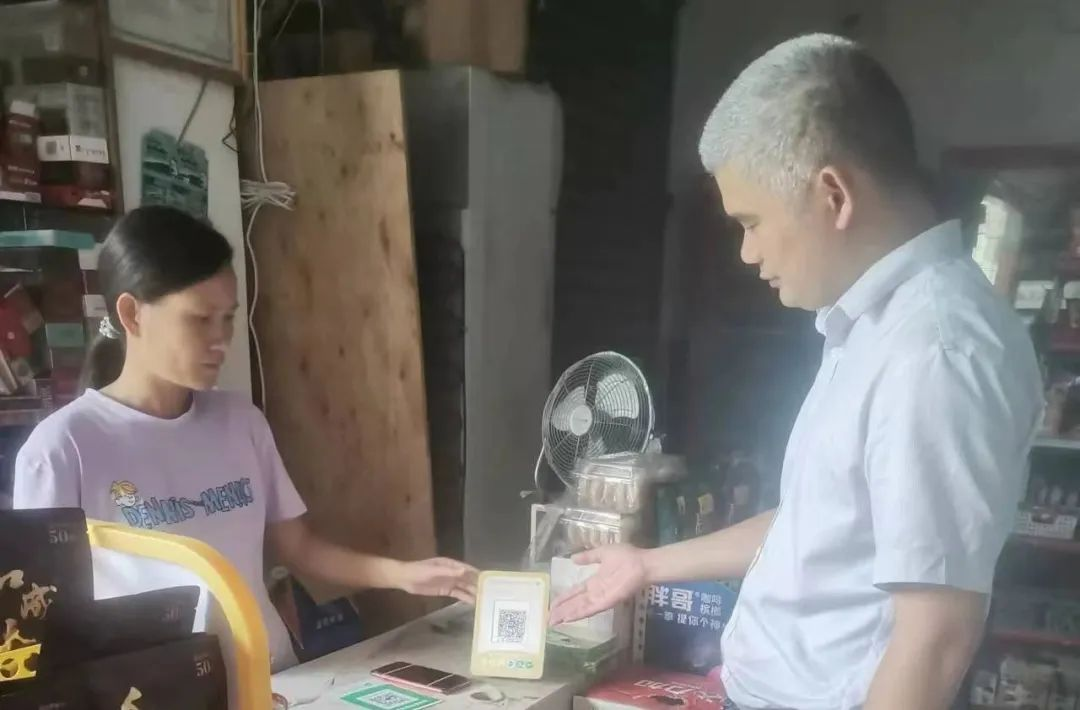 王名梯：勤耕業(yè)務(wù)田 用心溫暖每一位客戶