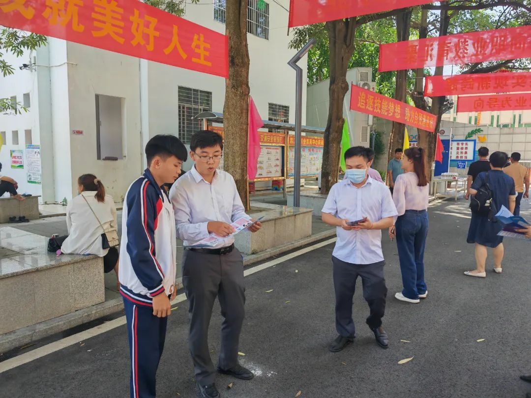 黃國強(qiáng):奮斗正青春 多崗位練就工作“多面手” 黃國強(qiáng):奮斗正青春 多崗位練就工作“多面手”