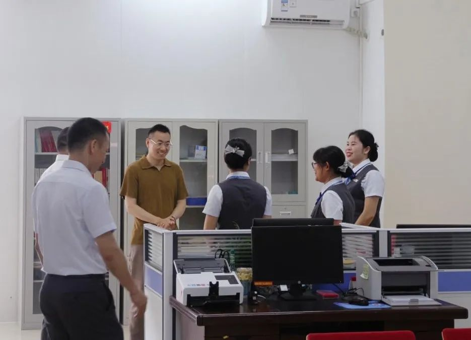 陳維深入三亞、?？?、樂(lè)東等市縣行社開(kāi)展調(diào)研
