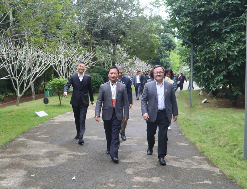 增強(qiáng)政治定力 推動(dòng)農(nóng)信改革——省委第八巡視組與省農(nóng)信社黨委開展主題黨日活動(dòng)