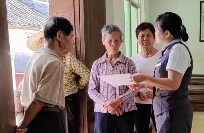 廖彩云：篤信前行 做接地氣的“草根”金融人