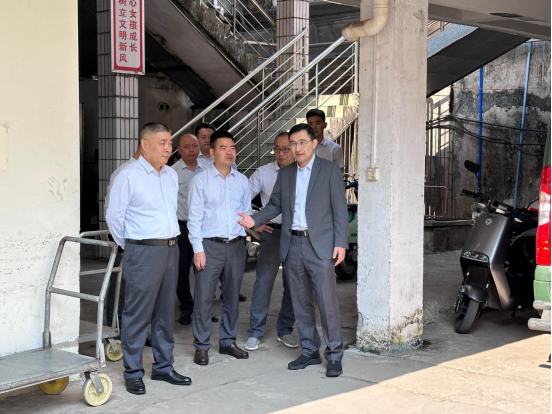 劉國鑫到澄邁農(nóng)商銀行開展走訪慰問并調(diào)研督導(dǎo)安全生產(chǎn)工作