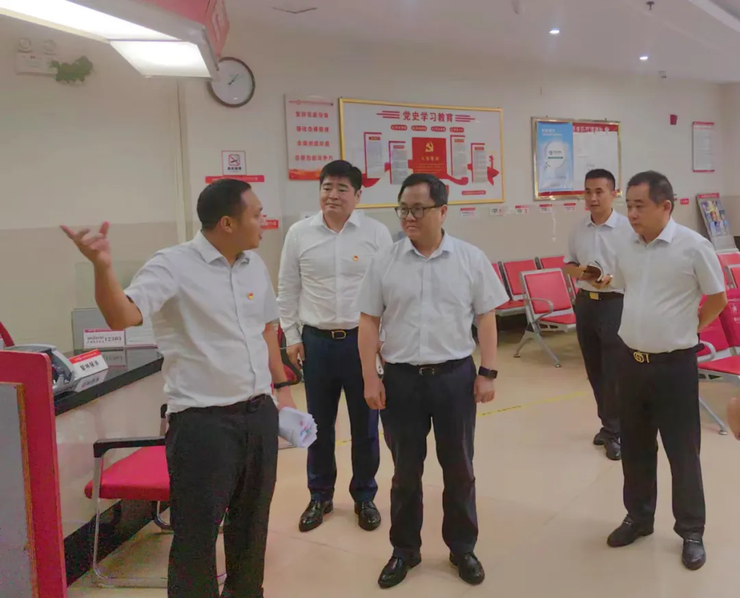 李曉剛到儋州支行、臨高支行調(diào)研安全生產(chǎn)工作