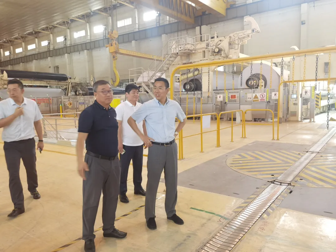 陳維到海南農商銀行儋州支行調研并深入客戶一線走訪 陳維到海南農商銀行儋州支行調研并深入客戶一線走訪