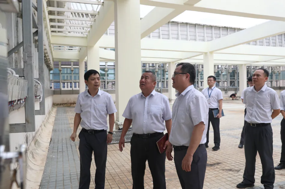 李曉剛檢查督導(dǎo)臺風(fēng)“摩羯”防御準(zhǔn)備工作 李曉剛檢查督導(dǎo)臺風(fēng)“摩羯”防御準(zhǔn)備工作