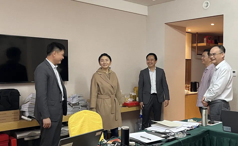 司亞杰到臨高支行開展調(diào)研