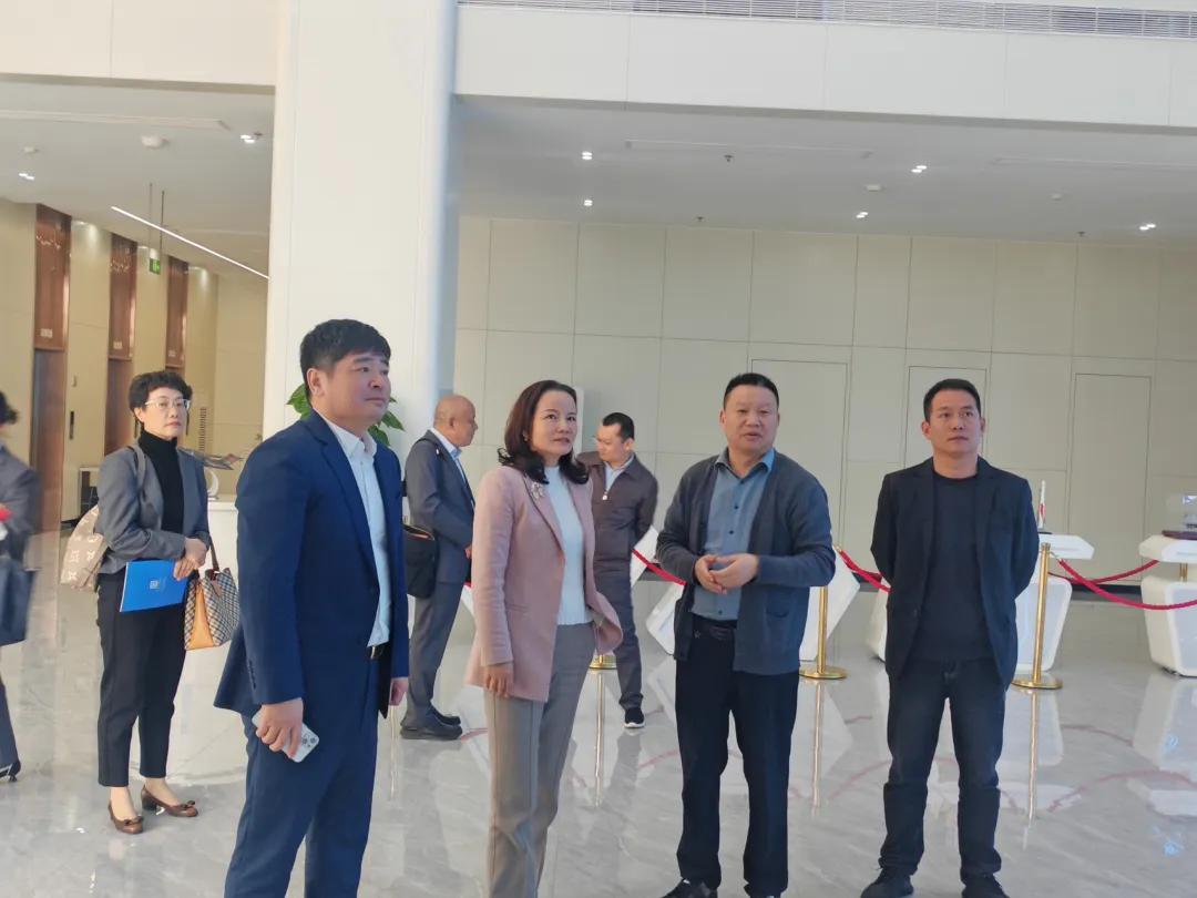 鄒燕玲一行到儋州調(diào)研