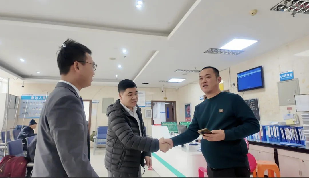 瓊中支行上演“教科書(shū)式”暖心救援~