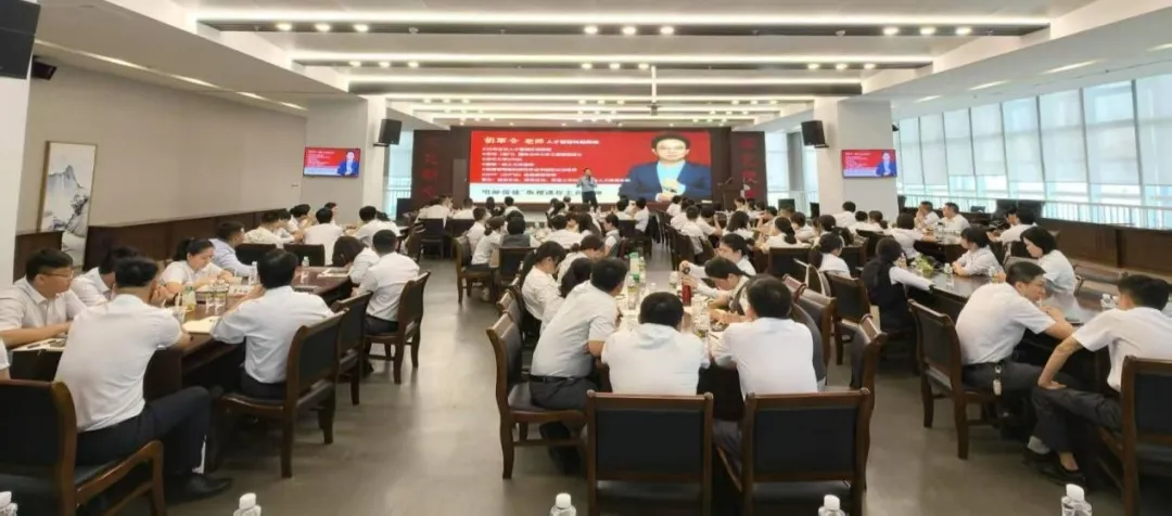 海南農(nóng)商銀行舉辦零售客戶經(jīng)理“師帶徒”崗位帶教培訓(xùn)