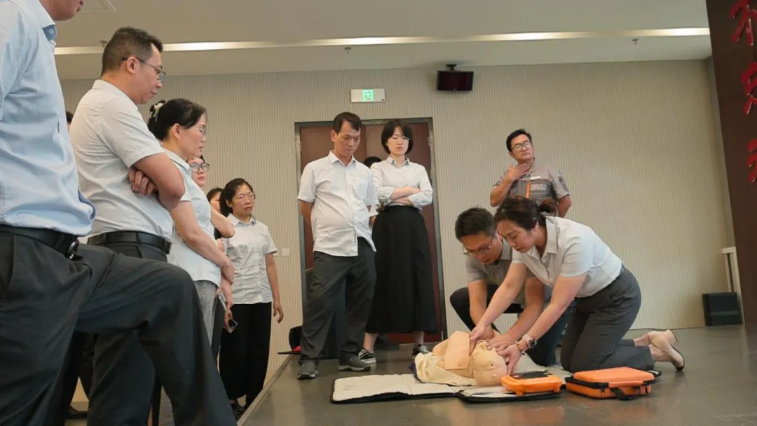 海南農(nóng)商銀行機(jī)關(guān)工會舉辦急救知識培訓(xùn)