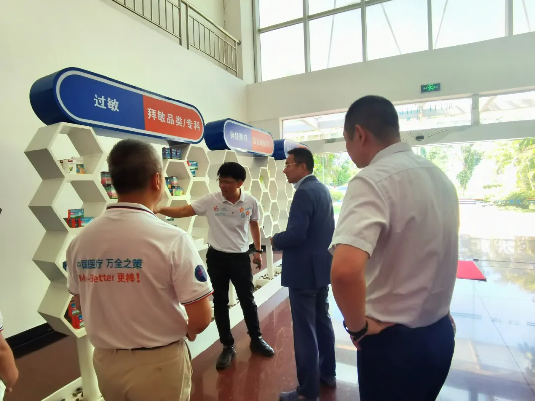 陳維帶隊開展客戶貸后走訪和檢查