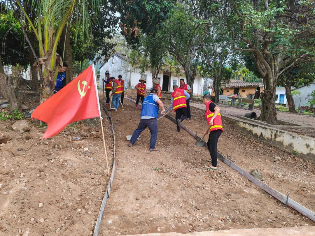 萬寧支行:金融活水解困境 真情幫扶助新生 萬寧支行:金融活水解困境 真情幫扶助新生