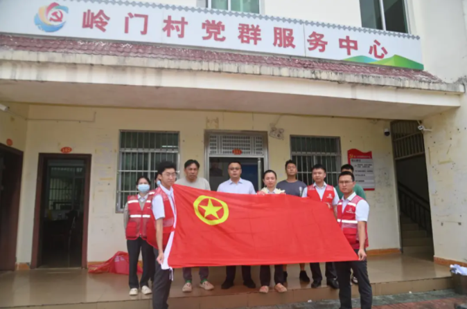 瓊中支行志愿行動(dòng)進(jìn)嶺門 “兩熱防控”暖民心 瓊中支行志愿行動(dòng)進(jìn)嶺門 “兩熱防控”暖民心