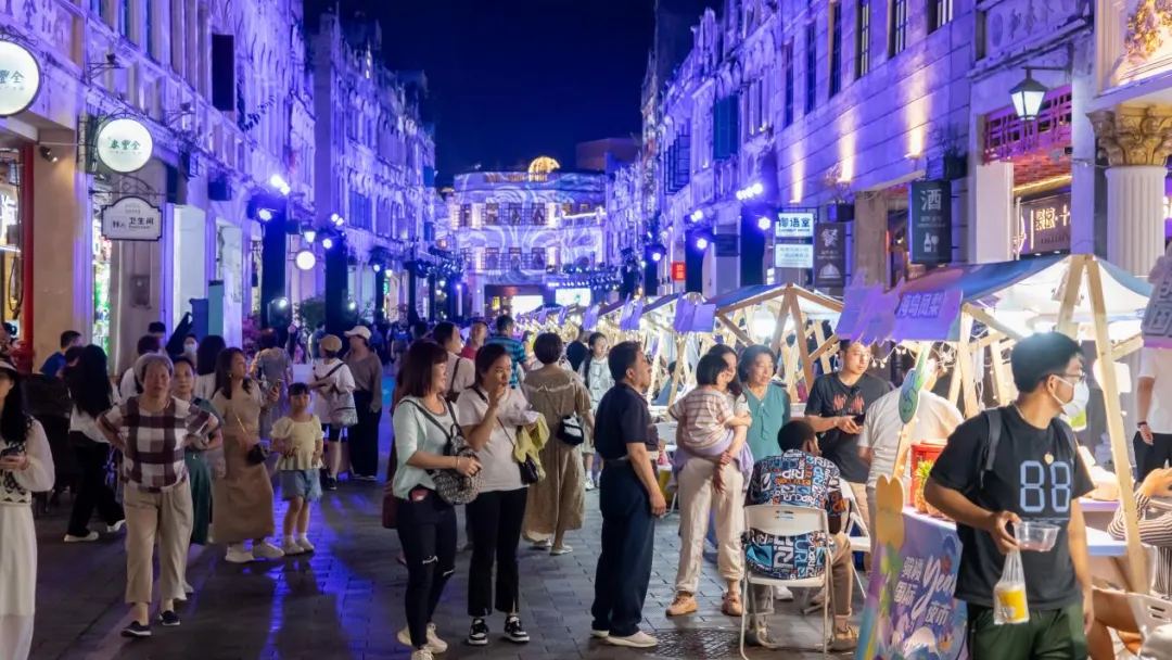?？谥小敖鹑?文旅”助力自貿(mào)港封關(guān)