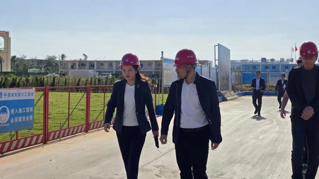 鄒燕玲到文昌支行宣講黨的二十屆四中全會(huì)精神