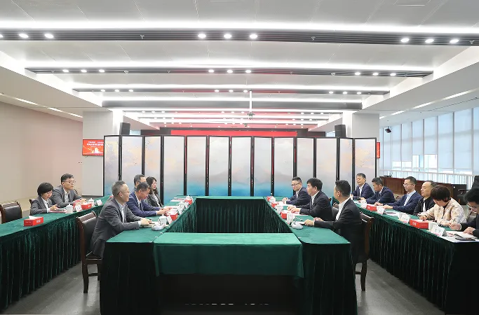 海南農(nóng)商銀行與中國(guó)金幣集團(tuán)建立戰(zhàn)略合作 海南農(nóng)商銀行與中國(guó)金幣集團(tuán)建立戰(zhàn)略合作